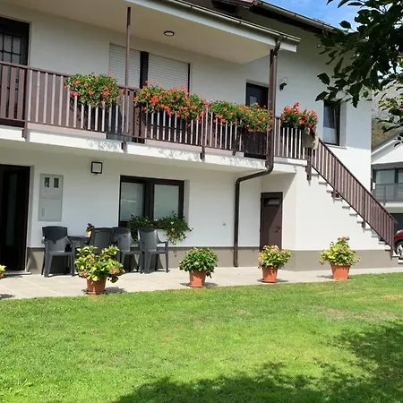 Apartma Panorama *
